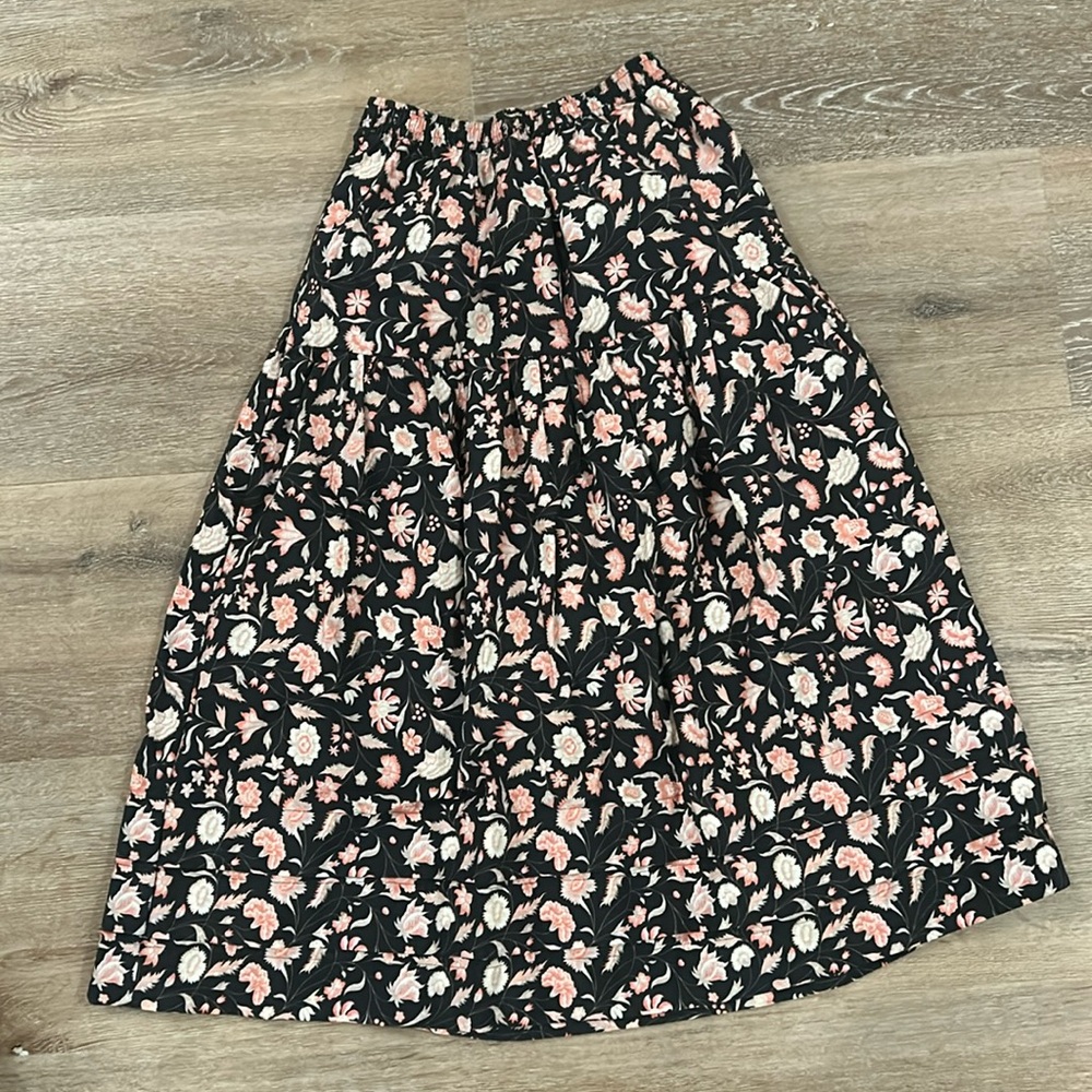 Aritzia Midi Skirt
